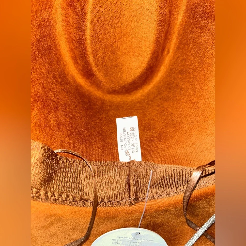 Brown Faux Suede Cowboy Hat with Silver Bling Accents and Size 7 Boots -BUNDLE- - Picture 11 of 15